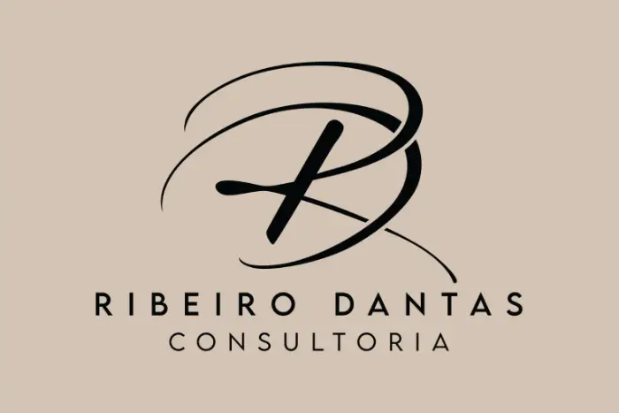 Logo da Ribeiro Dantas Consultoria, especializada em gestão de pessoas, folha de pagamento, recrutamento e seleção, oferecendo soluções personalizadas para descomplicar a administração de empresas.